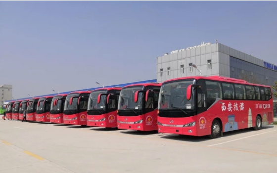 23 автобуса King Long обслуживают международный марафон в Сиане 2021 года
