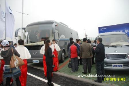 Шоу роскошных автобусов Kinglong на фестивале туризма